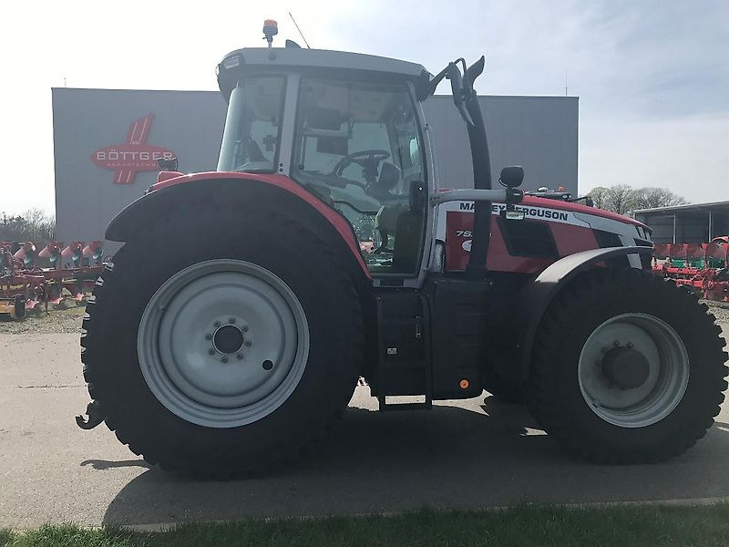 Massey Ferguson MF 7S210 Dyna-VT - جرار: صور 4 Massey Ferguson MF 7S210 Dyna-VT - جرار: صور 4