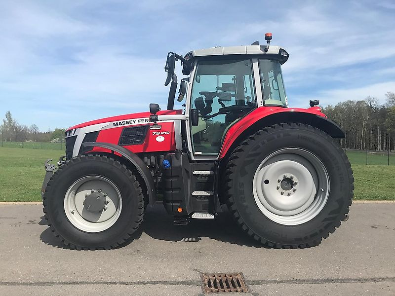 Massey Ferguson MF 7S210 Dyna-VT - جرار: صور 2 Massey Ferguson MF 7S210 Dyna-VT - جرار: صور 2