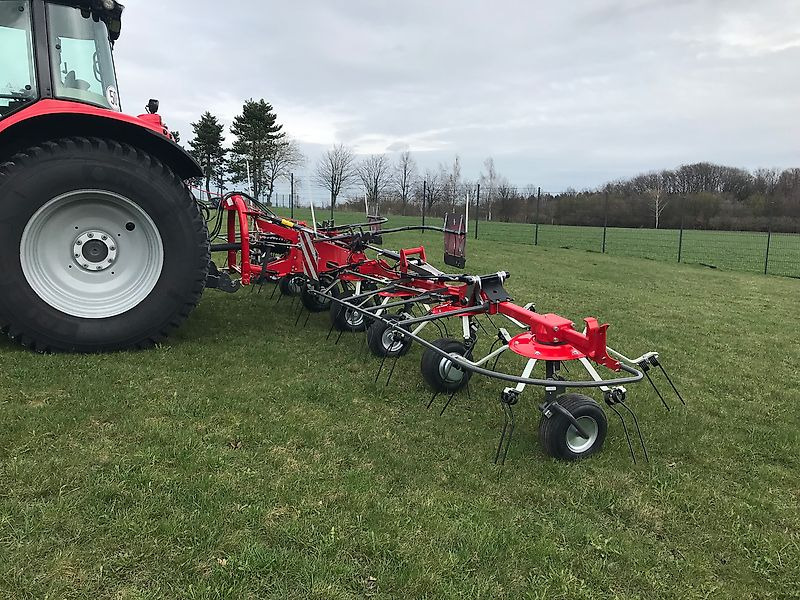 Massey Ferguson MF TD 868 DN / FELLA SANOS 8608 DN - لمّامَة القش: صور 4 Massey Ferguson MF TD 868 DN / FELLA SANOS 8608 DN - لمّامَة القش: صور 4