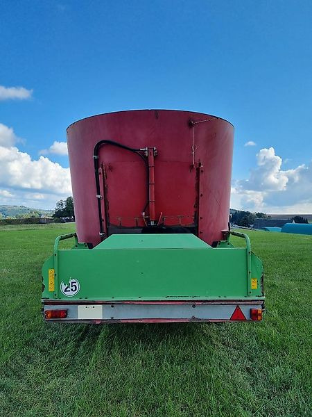 Strautmann Verti-Mix 1050 - آلة خلط وتوزيع الأعلاف: صور 4 Strautmann Verti-Mix 1050 - آلة خلط وتوزيع الأعلاف: صور 4