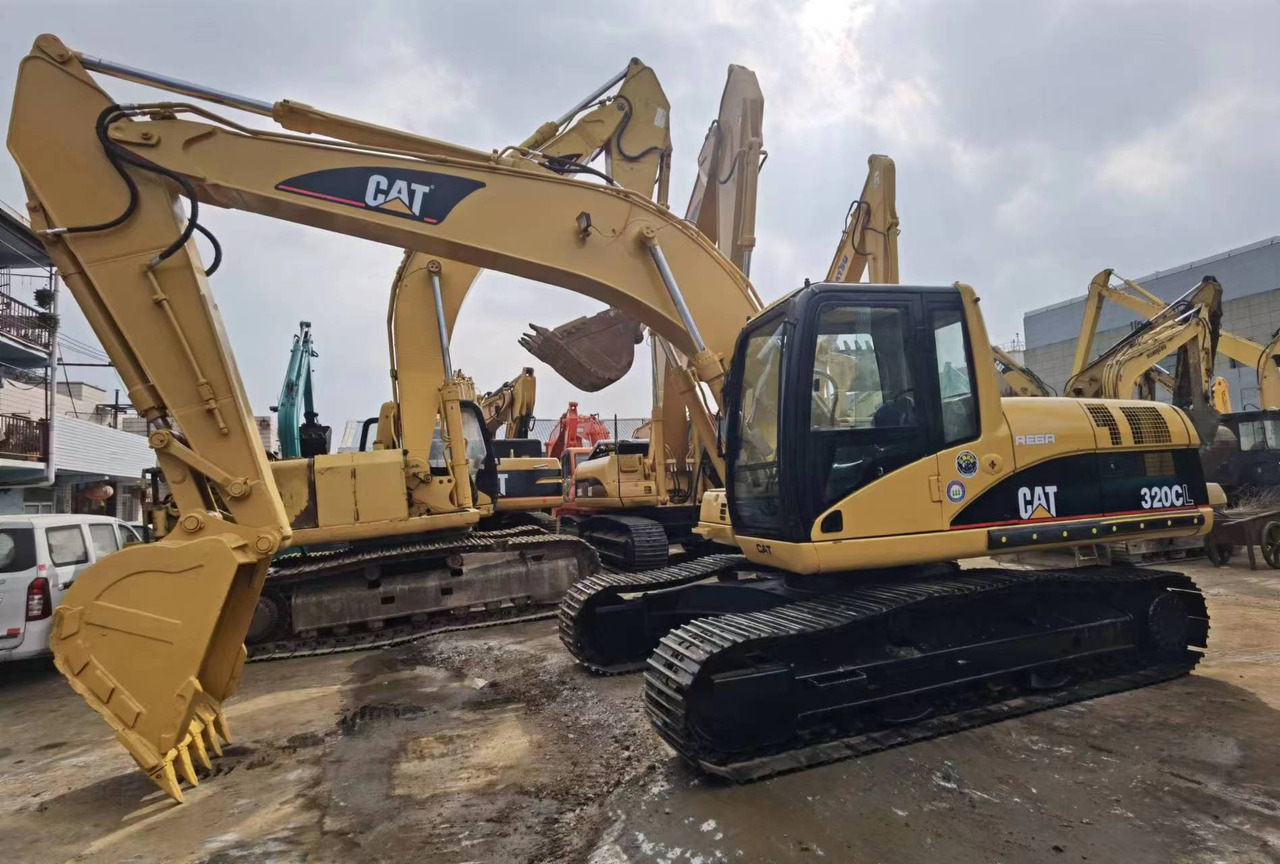 Caterpillar 320c 320cl used excavator CAT 320D 320D2 320D2L 320GC 320 crawler excavator - اللودر المجنزر: صور 1 Caterpillar 320c 320cl used excavator CAT 320D 320D2 320D2L 320GC 320 crawler excavator - اللودر المجنزر: صور 1