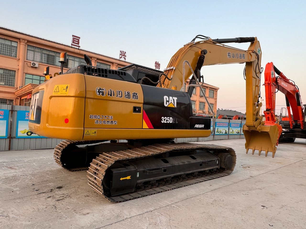 Caterpillar 325 CAT CAT 325D 325D2 330D 329D 320D 320D2 320GC - لودر: صور 5 Caterpillar 325 CAT CAT 325D 325D2 330D 329D 320D 320D2 320GC - لودر: صور 5