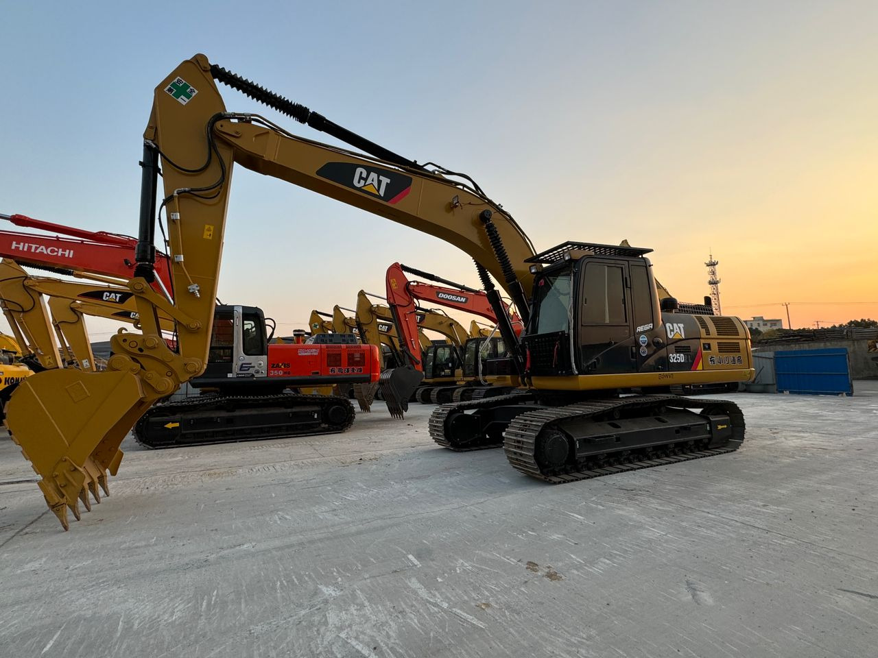 Caterpillar 325 CAT CAT 325D 325D2 330D 329D 320D 320D2 320GC - لودر: صور 4 Caterpillar 325 CAT CAT 325D 325D2 330D 329D 320D 320D2 320GC - لودر: صور 4