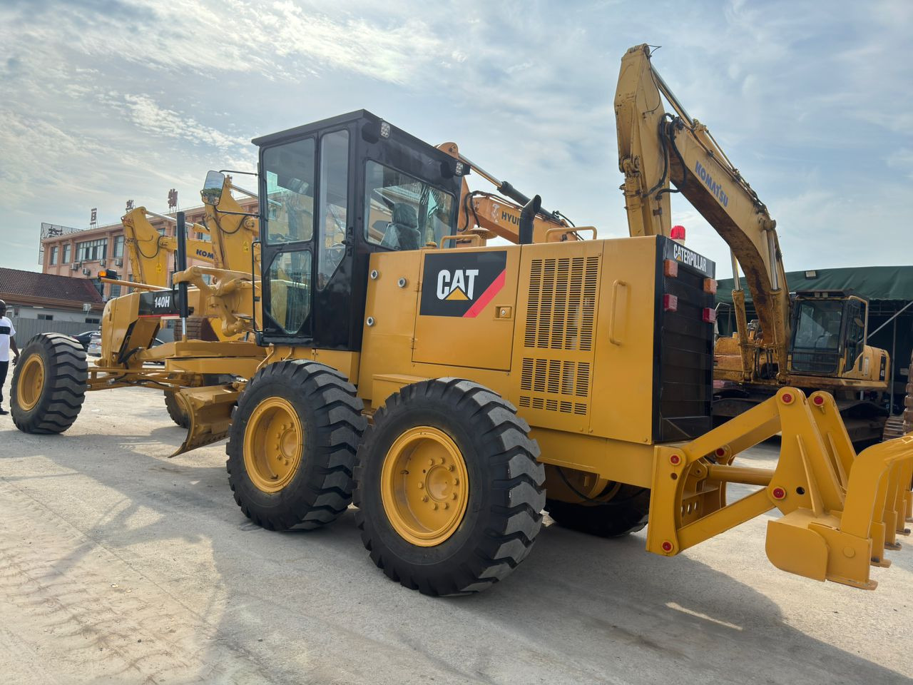 Caterpillar CAT 140 140H 140K Used Motor Grader Secondhand Graders for Sale - آلة تسوية الأرض: صور 3 Caterpillar CAT 140 140H 140K Used Motor Grader Secondhand Graders for Sale - آلة تسوية الأرض: صور 3