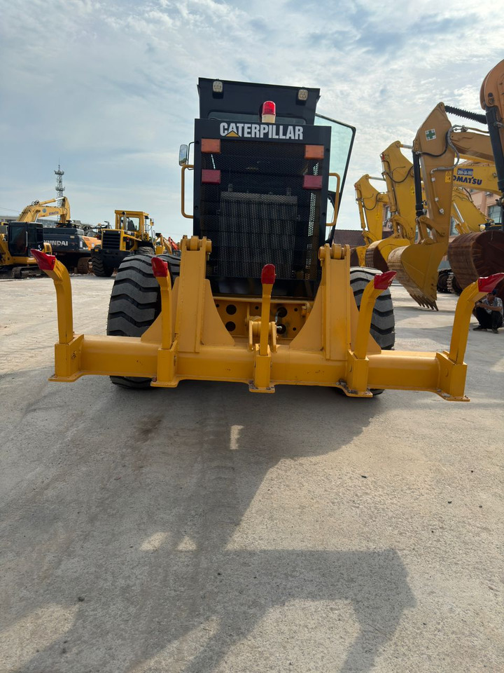 تأجير Caterpillar CAT 140H 140K Grader Secondhand High Quality Used Motor Grader for Sale Caterpillar CAT 140H 140K Grader Secondhand High Quality Used Motor Grader for Sale: صور 10 تأجير Caterpillar CAT 140H 140K Grader Secondhand High Quality Used Motor Grader for Sale Caterpillar CAT 140H 140K Grader Secondhand High Quality Used Motor Grader for Sale: صور 10