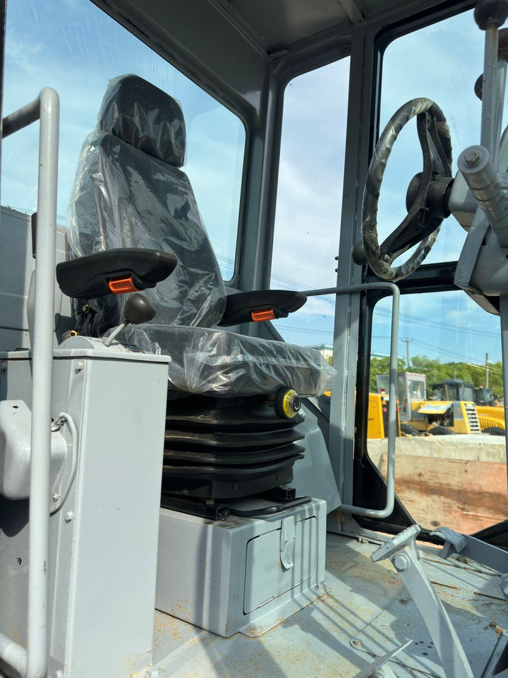 تأجير Caterpillar CAT 140H 140K Grader Secondhand High Quality Used Motor Grader for Sale Caterpillar CAT 140H 140K Grader Secondhand High Quality Used Motor Grader for Sale: صور 15 تأجير Caterpillar CAT 140H 140K Grader Secondhand High Quality Used Motor Grader for Sale Caterpillar CAT 140H 140K Grader Secondhand High Quality Used Motor Grader for Sale: صور 15