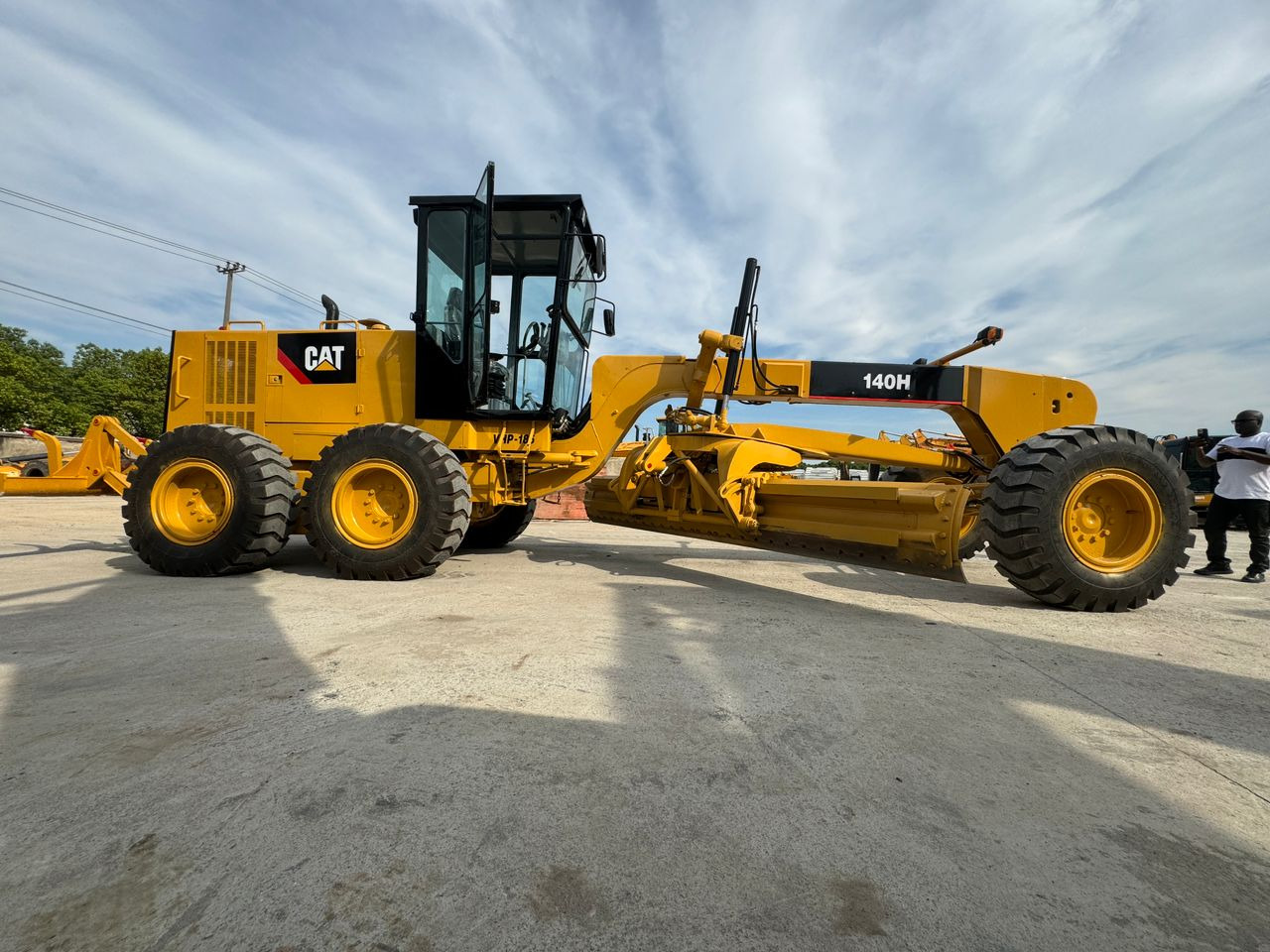 Caterpillar CAT 140H 140K Used Grader Secondhand Motor Grader with Excellent Quality for Sale - آلة تسوية الأرض: صور 1 Caterpillar CAT 140H 140K Used Grader Secondhand Motor Grader with Excellent Quality for Sale - آلة تسوية الأرض: صور 1