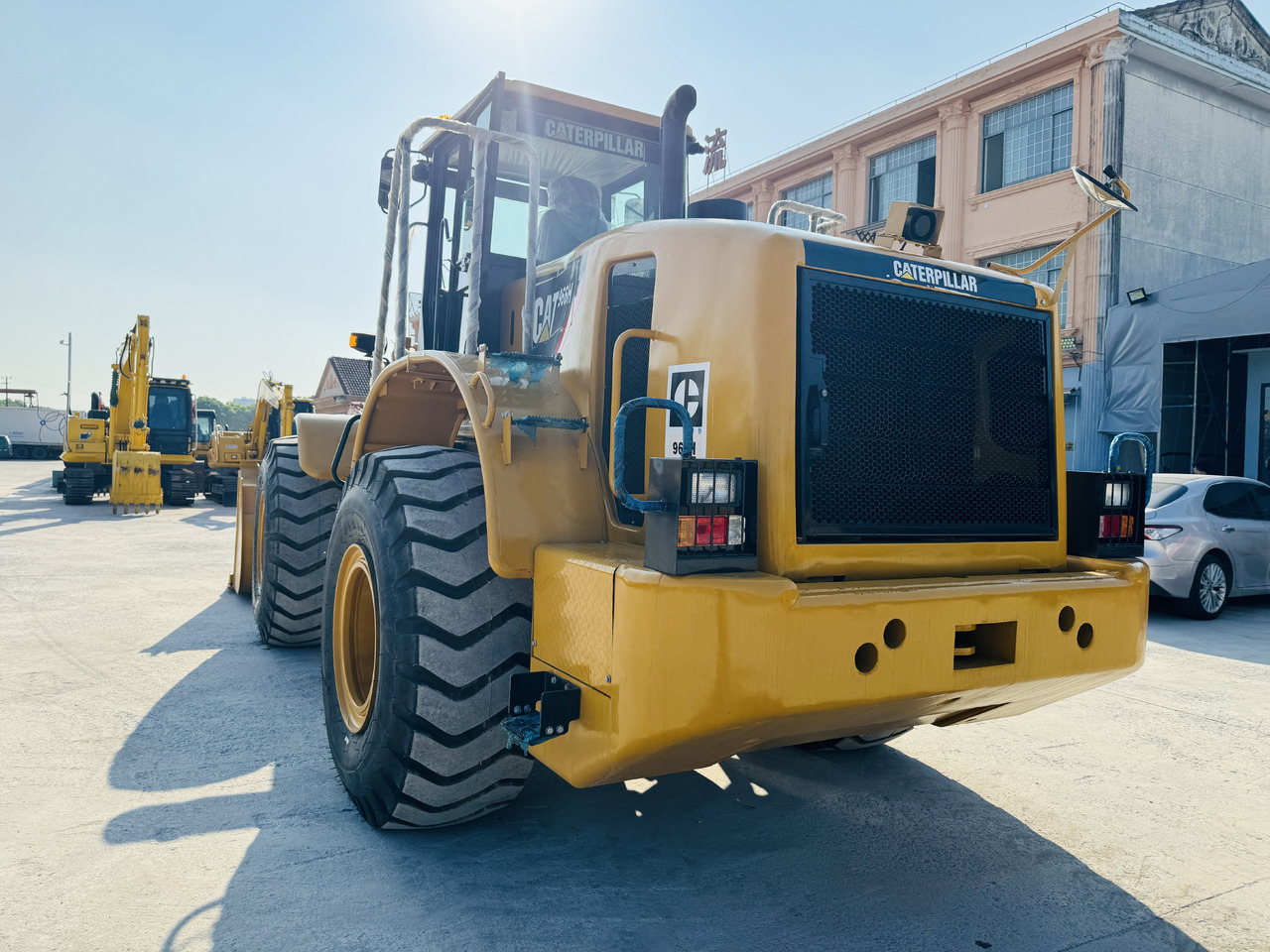اللودر بعجل Caterpillar CAT 966 966H 966F 966G 6 Ton Used Wheel Loader and Similar Front Loaders Are Ready to Work: صور 8 اللودر بعجل Caterpillar CAT 966 966H 966F 966G 6 Ton Used Wheel Loader and Similar Front Loaders Are Ready to Work: صور 8