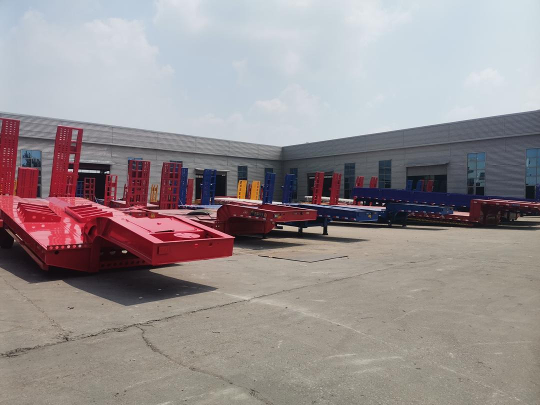 ZHICHENG Semi Flat Bed Low Bed in length 8M, 10M, 12M, 14M,16M - عربة مسطحة منخفضة نصف مقطورة: صور 2 ZHICHENG Semi Flat Bed Low Bed in length 8M, 10M, 12M, 14M,16M - عربة مسطحة منخفضة نصف مقطورة: صور 2