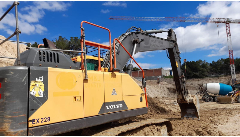 Volvo EC220EL - حفارات زحافة: صور 3 Volvo EC220EL - حفارات زحافة: صور 3