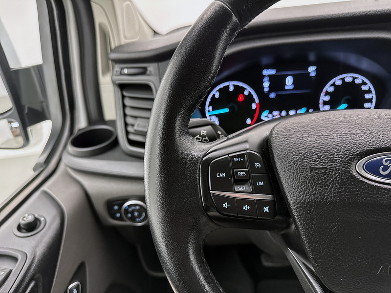 Ford Transit Custom 300 2.0 TDCI L2H1 Automaat Navigatie Achteruitrijcamera Imperiaal Treeplanken - فان المدمجة: صور 5 Ford Transit Custom 300 2.0 TDCI L2H1 Automaat Navigatie Achteruitrijcamera Imperiaal Treeplanken - فان المدمجة: صور 5