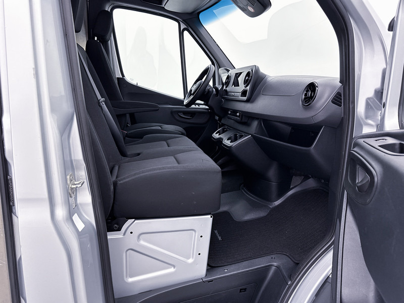 فان Mercedes-Benz Sprinter 314 2.2 CDI L2H2 Navigatie Inrichting Betimmering Cruise Control Navigatie 220v Omvormer Sidebars: صور 17 فان Mercedes-Benz Sprinter 314 2.2 CDI L2H2 Navigatie Inrichting Betimmering Cruise Control Navigatie 220v Omvormer Sidebars: صور 17