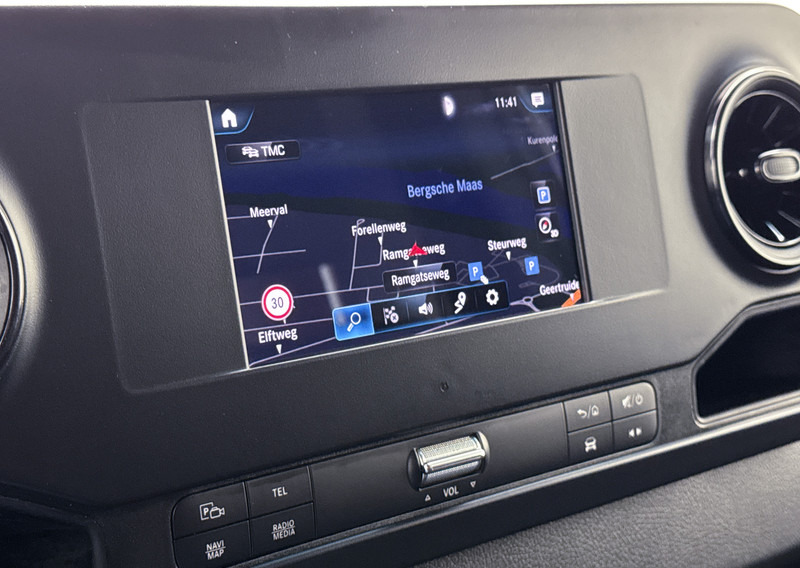 فان Mercedes-Benz Sprinter 314 2.2 CDI L2H2 Navigatie Inrichting Betimmering Cruise Control Navigatie 220v Omvormer Sidebars: صور 8 فان Mercedes-Benz Sprinter 314 2.2 CDI L2H2 Navigatie Inrichting Betimmering Cruise Control Navigatie 220v Omvormer Sidebars: صور 8