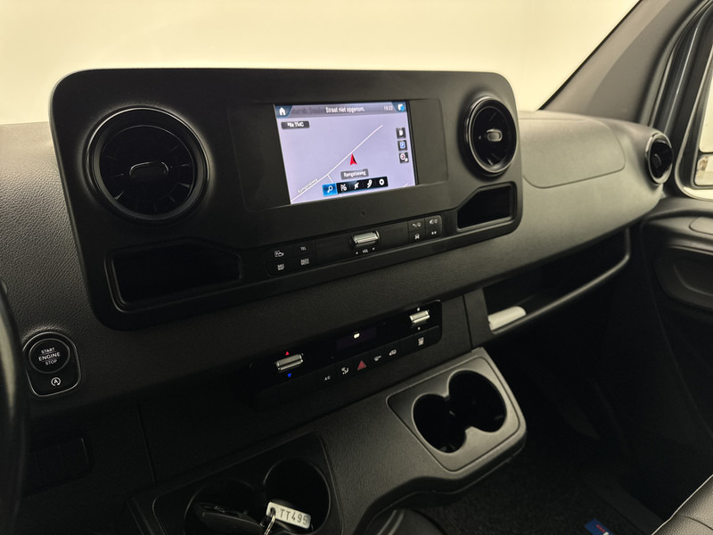 Mercedes-Benz Sprinter 519 3.0 CDI L3H2 V6 Led koplampen 360 camera systeem Trekhaak Navigatie Dubbel lucht - فان: صور 5 Mercedes-Benz Sprinter 519 3.0 CDI L3H2 V6 Led koplampen 360 camera systeem Trekhaak Navigatie Dubbel lucht - فان: صور 5