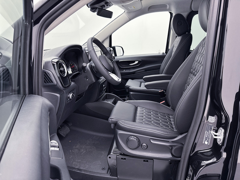 تأجير Mercedes-Benz Vito 119 CDI DC L3 *Edition* volledig Leder 19"inch AMG velgen Dubbele cabine Extra Lang Dubbele Schuifdeur Multibeam LED Trekhaak Ac Mercedes-Benz Vito 119 CDI DC L3 *Edition* volledig Leder 19"inch AMG velgen Dubbele cabine Extra Lang Dubbele Schuifdeur Multibeam LED Trekhaak Ac: صور 7
