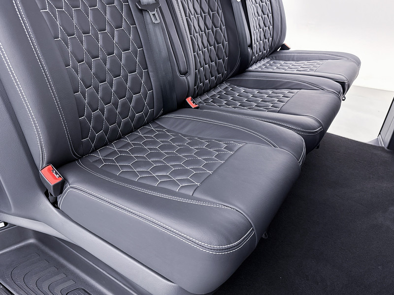تأجير Mercedes-Benz Vito 119 CDI DC L3 *Edition* volledig Leder 19"inch AMG velgen Dubbele cabine Extra Lang Dubbele Schuifdeur Multibeam LED Trekhaak Ac Mercedes-Benz Vito 119 CDI DC L3 *Edition* volledig Leder 19"inch AMG velgen Dubbele cabine Extra Lang Dubbele Schuifdeur Multibeam LED Trekhaak Ac: صور 9