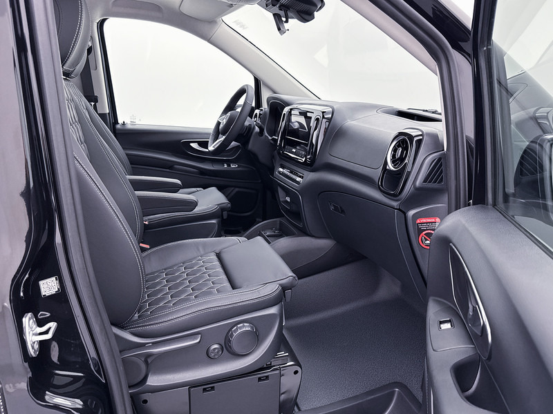 تأجير Mercedes-Benz Vito 119 CDI DC L3 *Edition* volledig Leder 19"inch AMG velgen Dubbele cabine Extra Lang Dubbele Schuifdeur Multibeam LED Trekhaak Ac Mercedes-Benz Vito 119 CDI DC L3 *Edition* volledig Leder 19"inch AMG velgen Dubbele cabine Extra Lang Dubbele Schuifdeur Multibeam LED Trekhaak Ac: صور 12