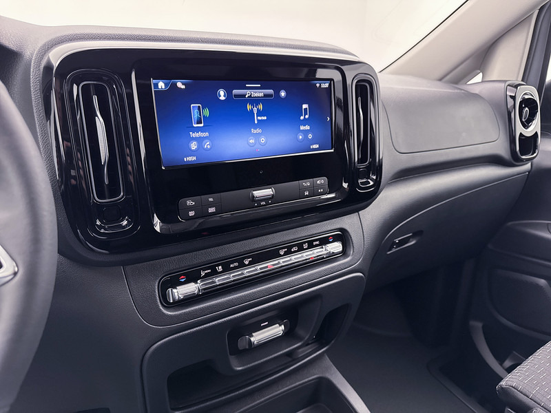 Mercedes-Benz Vito 119 CDI L3 19" inch AMG Dubbele Schuifdeur Multibeam LED Trekhaak Achteruitrijcamera Betimmering - فان المدمجة: صور 5 Mercedes-Benz Vito 119 CDI L3 19" inch AMG Dubbele Schuifdeur Multibeam LED Trekhaak Achteruitrijcamera Betimmering - فان المدمجة: صور 5