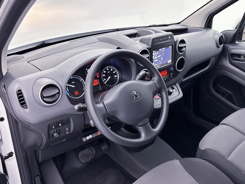 Peugeot Partner Electric L1 Premium Navigatie Parkeersensoren Cruise Control - فان المدمجة, فان كهربائية: صور 5 Peugeot Partner Electric L1 Premium Navigatie Parkeersensoren Cruise Control - فان المدمجة, فان كهربائية: صور 5