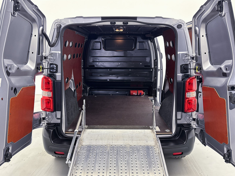 تأجير Toyota ProAce Worker 1.5 D-4D Navigator Navigatie Oprijplaat Betimmering Cruise Control Toyota ProAce Worker 1.5 D-4D Navigator Navigatie Oprijplaat Betimmering Cruise Control: صور 19