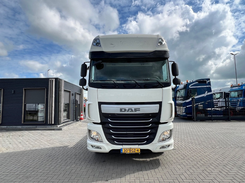 DAF XF 460 4x2 Trekker SSC / 2x Tank / full spoiler - شاحنة جرار: صور 2 DAF XF 460 4x2 Trekker SSC / 2x Tank / full spoiler - شاحنة جرار: صور 2