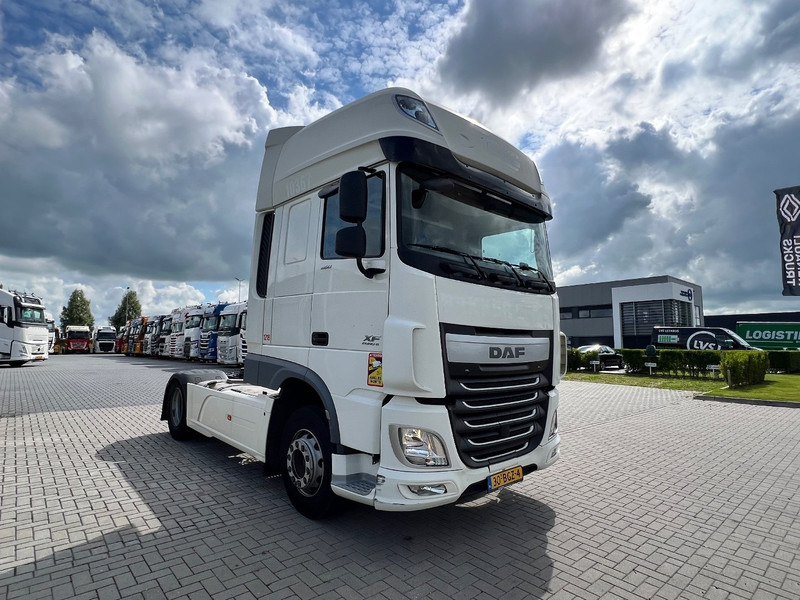 DAF XF 460 4x2 Trekker SSC / 2x Tank / full spoiler - شاحنة جرار: صور 3 DAF XF 460 4x2 Trekker SSC / 2x Tank / full spoiler - شاحنة جرار: صور 3