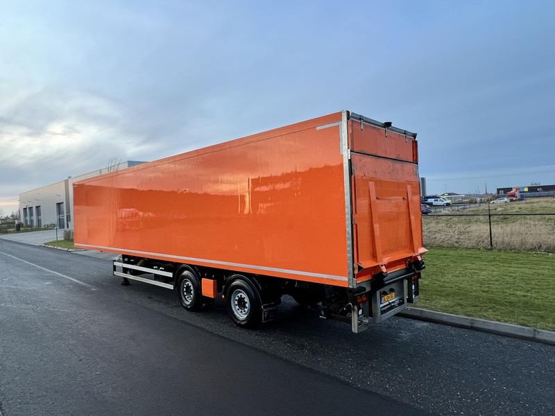Krone 2- Assige Koeltrailer Carrier / laadklep / stuuras tridec - مبردة نصف مقطورة: صور 3 Krone 2- Assige Koeltrailer Carrier / laadklep / stuuras tridec - مبردة نصف مقطورة: صور 3