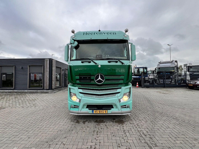 Mercedes-Benz Actros 2745 6x2 bakwagen Schuifzeilen - شاحنة ستارة: صور 4 Mercedes-Benz Actros 2745 6x2 bakwagen Schuifzeilen - شاحنة ستارة: صور 4