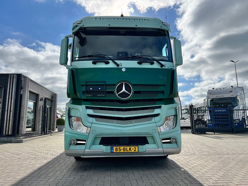 Mercedes-Benz Actros 2745 6x2 bakwagen Schuifzeilen - شاحنة ستارة: صور 2 Mercedes-Benz Actros 2745 6x2 bakwagen Schuifzeilen - شاحنة ستارة: صور 2