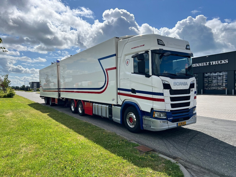 Scania S450 6x2 + Wipkar Bloemen combinatie - مبردة شاحنة: صور 3 Scania S450 6x2 + Wipkar Bloemen combinatie - مبردة شاحنة: صور 3