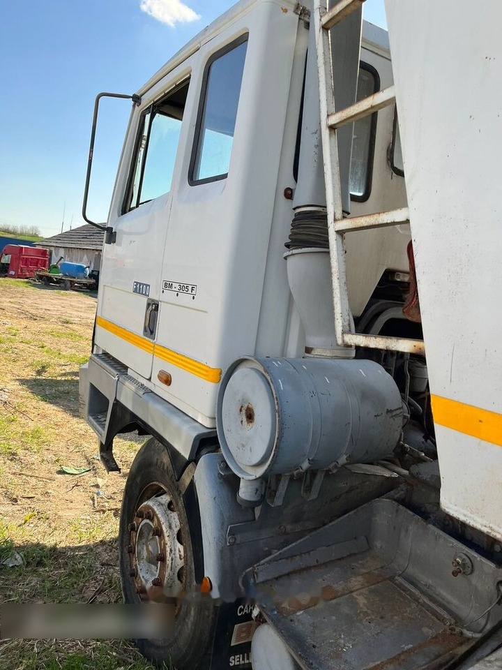 Astra BM 305 FT F1100 6X4 TRAKKER INDUSTRIAL - قلابات: صور 3 Astra BM 305 FT F1100 6X4 TRAKKER INDUSTRIAL - قلابات: صور 3