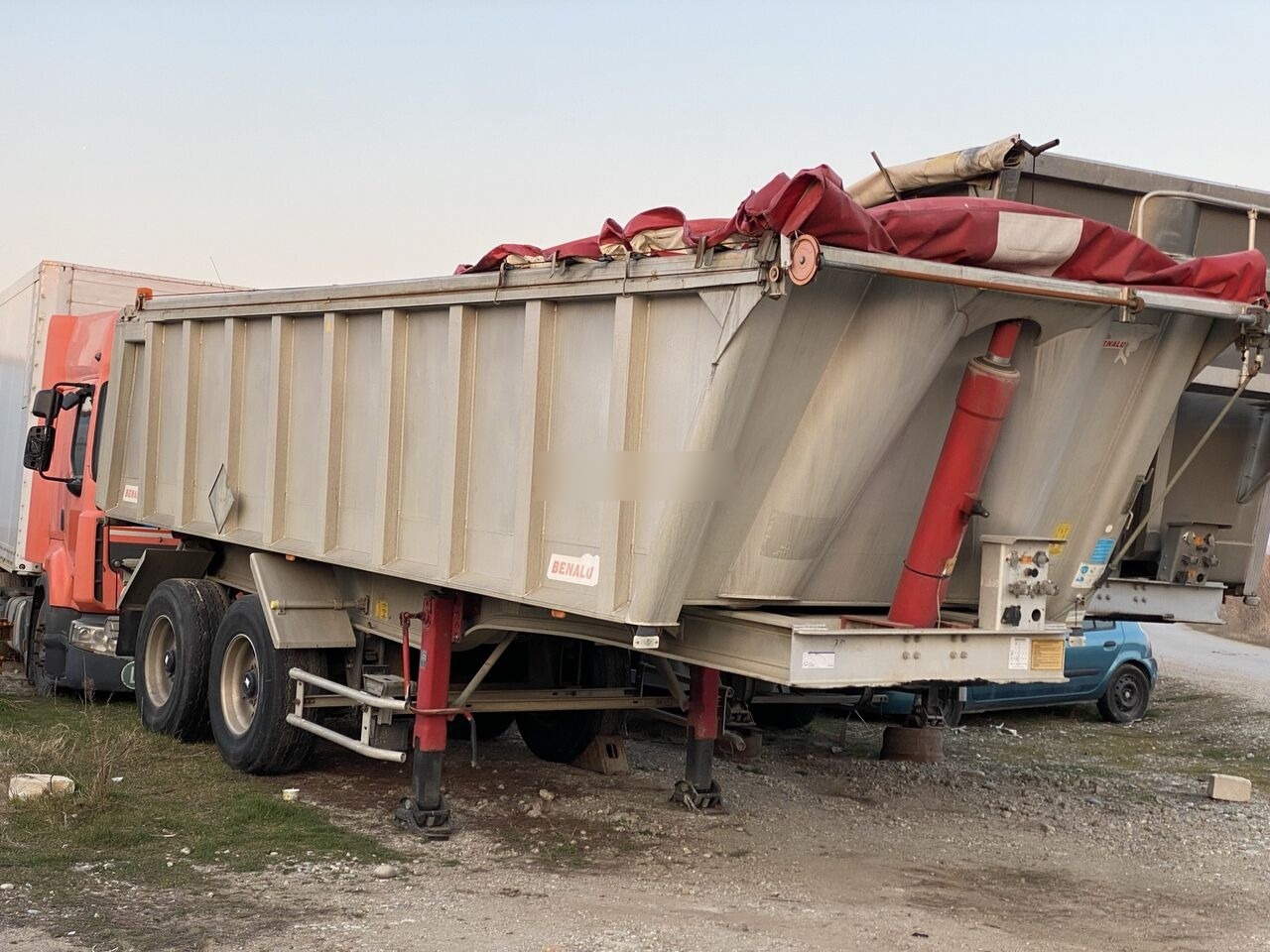 قلابة نصف مقطورة Benalu Bena Basculabila Agregate Aluminiu 2 PIECES AVALABILE: صور 8