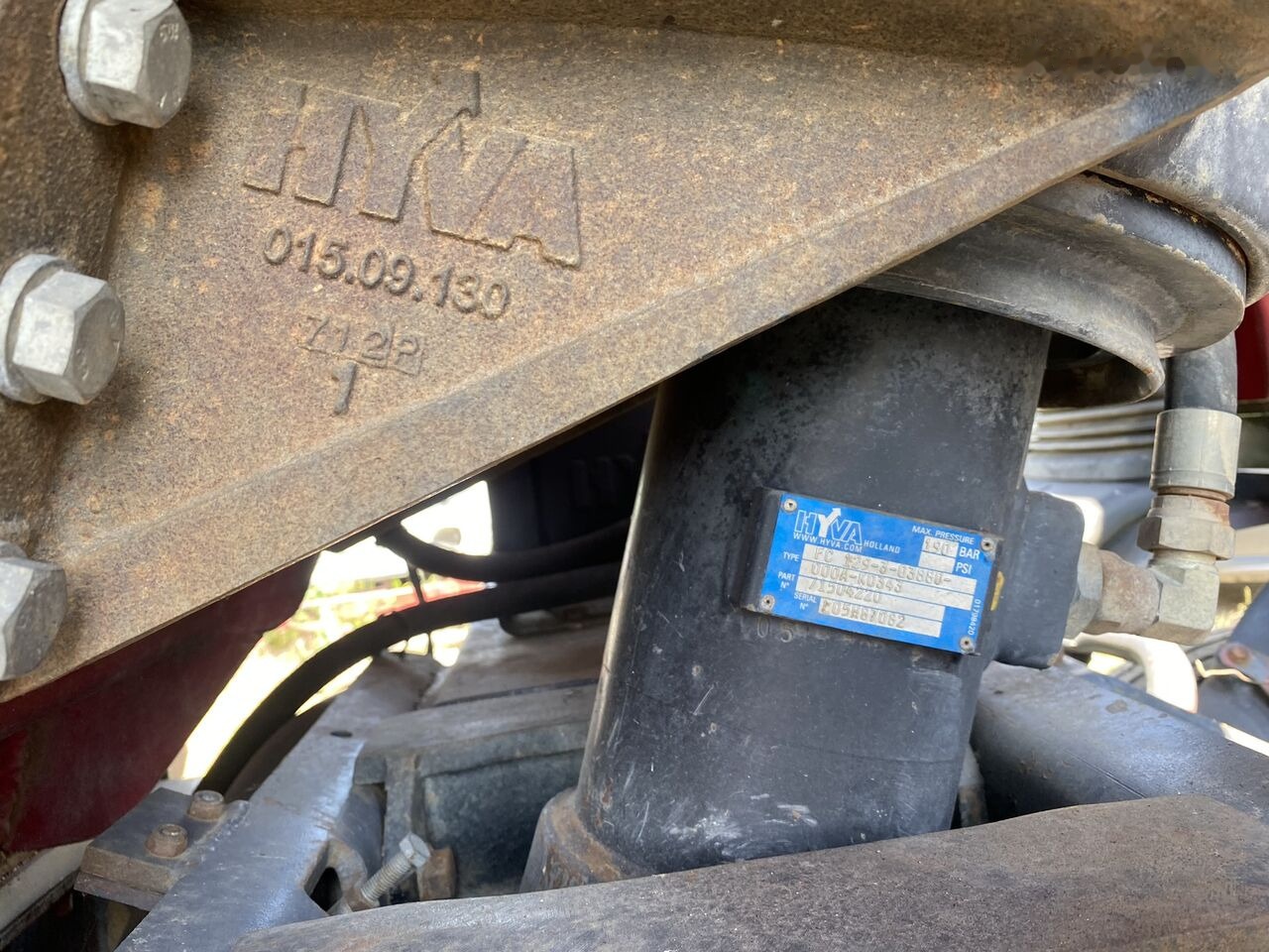 Hyva HARDOX 6x4 BENA basculabila CA NOUA - جسم الشاحنة المسطحة: صور 5 Hyva HARDOX 6x4 BENA basculabila CA NOUA - جسم الشاحنة المسطحة: صور 5