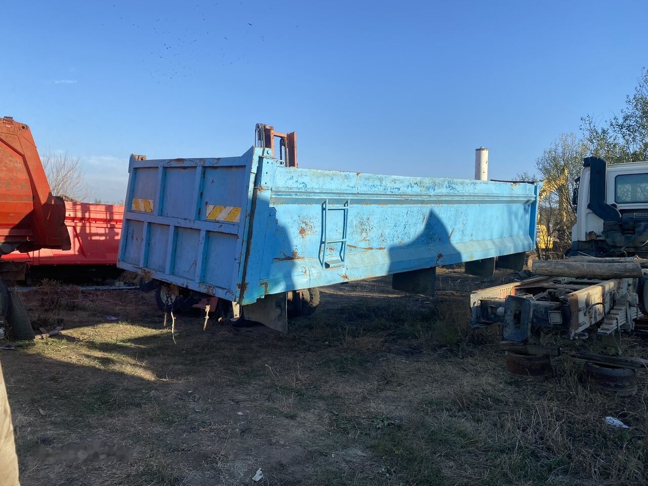 Hyva bena originala DAF 8x4 cu semisasiu si cilindru basculare - الجسم قلابة: صور 3 Hyva bena originala DAF 8x4 cu semisasiu si cilindru basculare - الجسم قلابة: صور 3