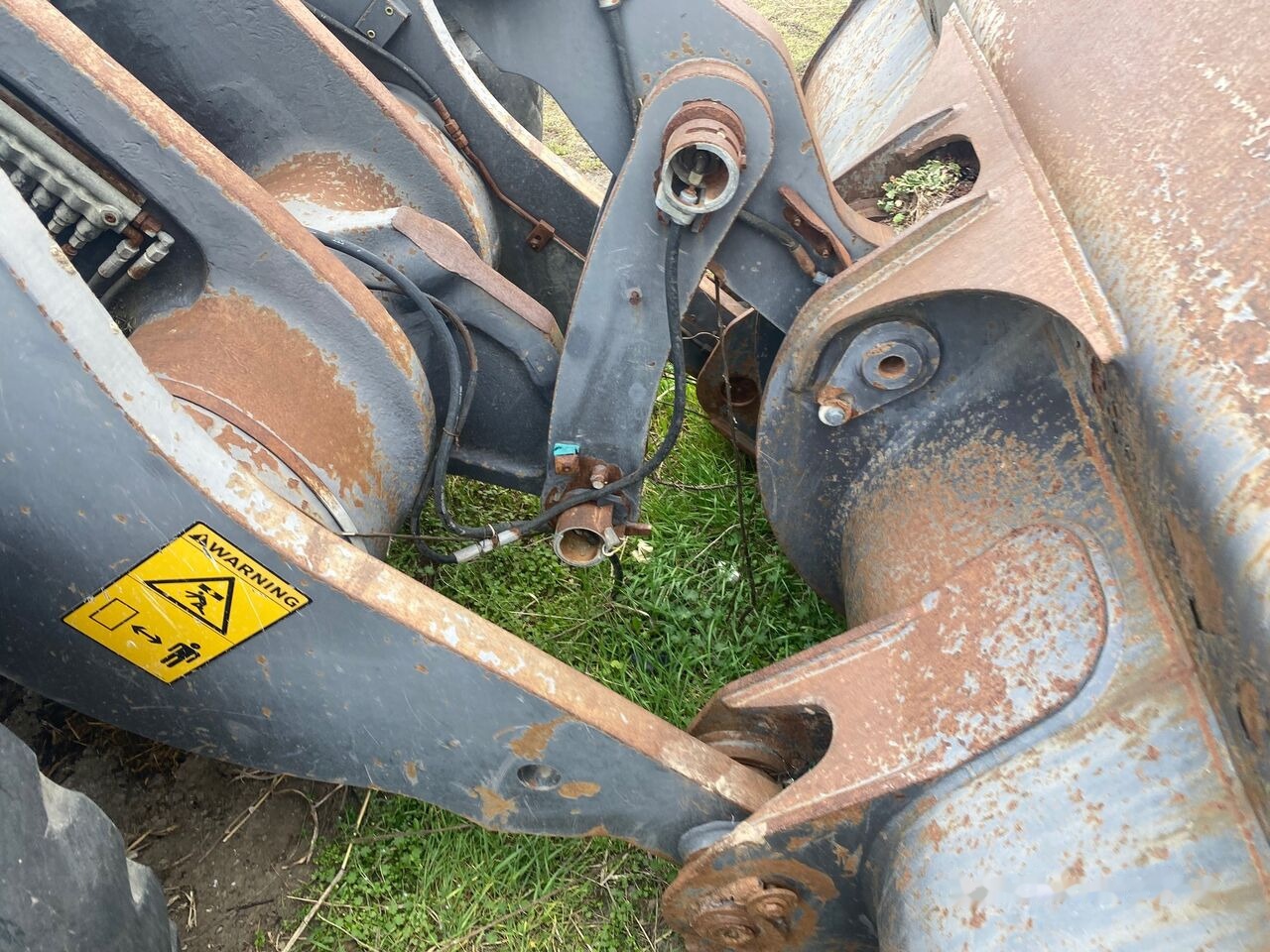 Încărcător frontal VOLVO L110E Dezmembrari Vola Wola Volvo L110E - قطع الغيار - اللودر بعجل: صور 4 Încărcător frontal VOLVO L110E Dezmembrari Vola Wola Volvo L110E - قطع الغيار - اللودر بعجل: صور 4