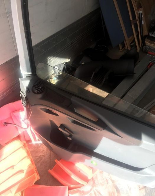 Mercedes-Benz Actros,ATEGO,AXOR truck - باب و قطع الغيار - شاحنة: صور 4 Mercedes-Benz Actros,ATEGO,AXOR truck - باب و قطع الغيار - شاحنة: صور 4