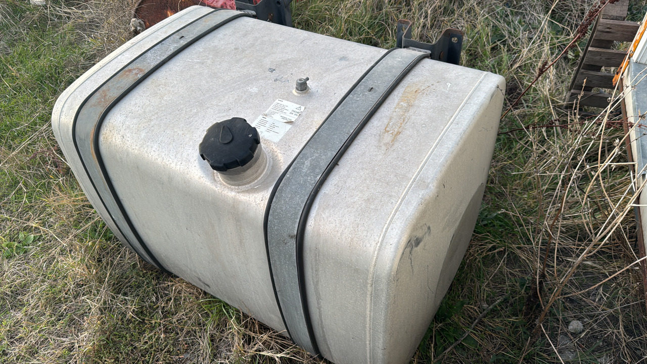 REZERVOR MAN 450 L MAN TGX truck - خزان وقود - شاحنة: صور 4 REZERVOR MAN 450 L MAN TGX truck - خزان وقود - شاحنة: صور 4