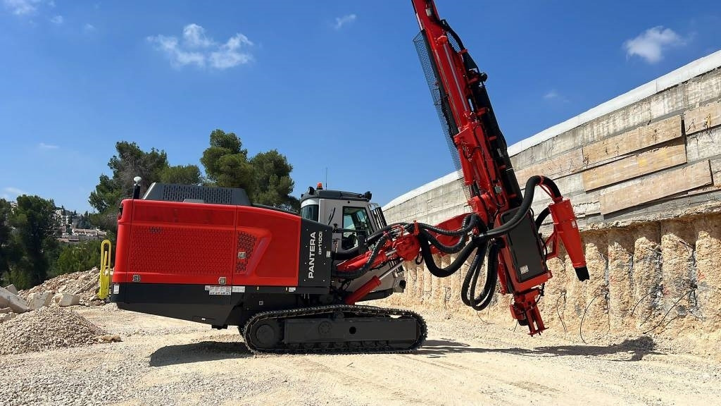Sandvik DP 1100 i - آلة حفر: صور 1 Sandvik DP 1100 i - آلة حفر: صور 1