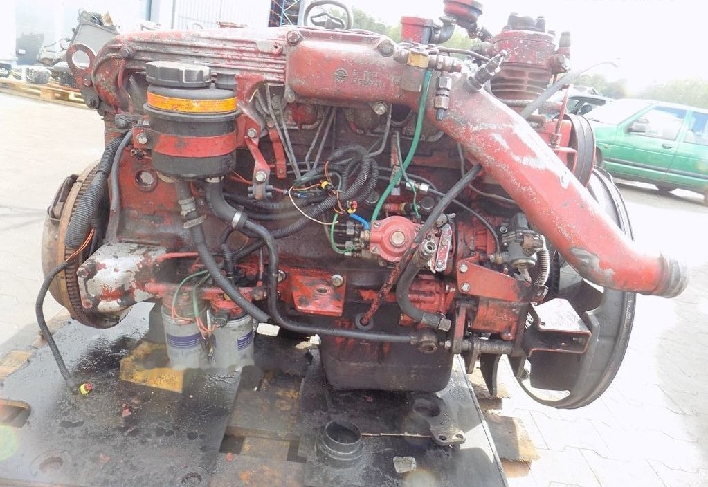 IVECO 8060.45B IVECO EuroCargo - المحرك - شاحنة: صور 4 IVECO 8060.45B IVECO EuroCargo - المحرك - شاحنة: صور 4