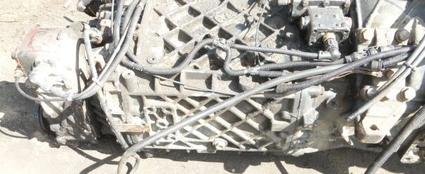 ZF Ecosplit 16S151 1315051740 truck - علبة التروس - شاحنة: صور 2 ZF Ecosplit 16S151 1315051740 truck - علبة التروس - شاحنة: صور 2