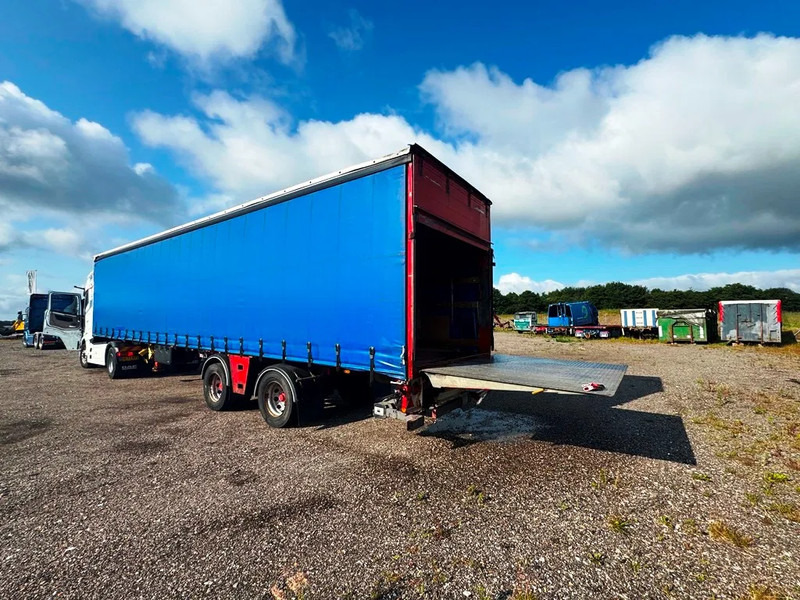 DANSON City Trailer Gardin with lift - شاحنة نقل سيارات نصف مقطورة: صور 3 DANSON City Trailer Gardin with lift - شاحنة نقل سيارات نصف مقطورة: صور 3