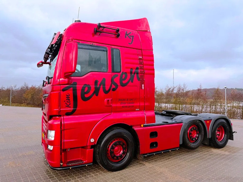 MAN TGX 26.510 Special interior. pusher 6x2/2. - شاحنة جرار: صور 4 MAN TGX 26.510 Special interior. pusher 6x2/2. - شاحنة جرار: صور 4