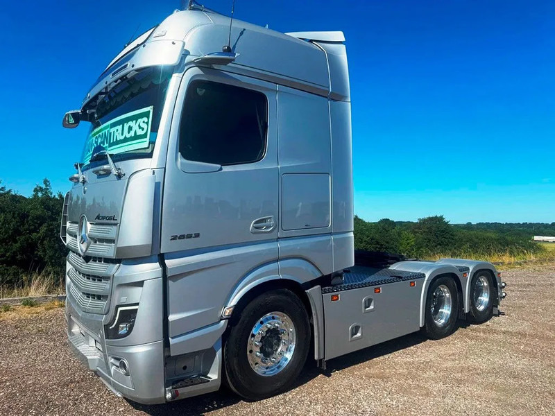 Mercedes-Benz Actros 2653 Special Interior. 6x2 3250mm weelbase. Air / Air suspension. hydr. syatem. Invertor. Micro wave. - شاحنة جرار: صور 3 Mercedes-Benz Actros 2653 Special Interior. 6x2 3250mm weelbase. Air / Air suspension. hydr. syatem. Invertor. Micro wave. - شاحنة جرار: صور 3