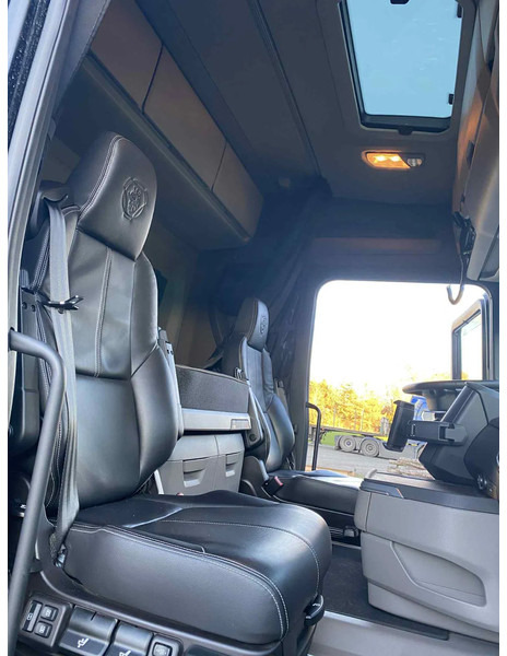 شاحنة جرار Scania R560 560R super 6x2*4 rearsteering. Hydr. system Air / Air suspension: صور 9 شاحنة جرار Scania R560 560R super 6x2*4 rearsteering. Hydr. system Air / Air suspension: صور 9