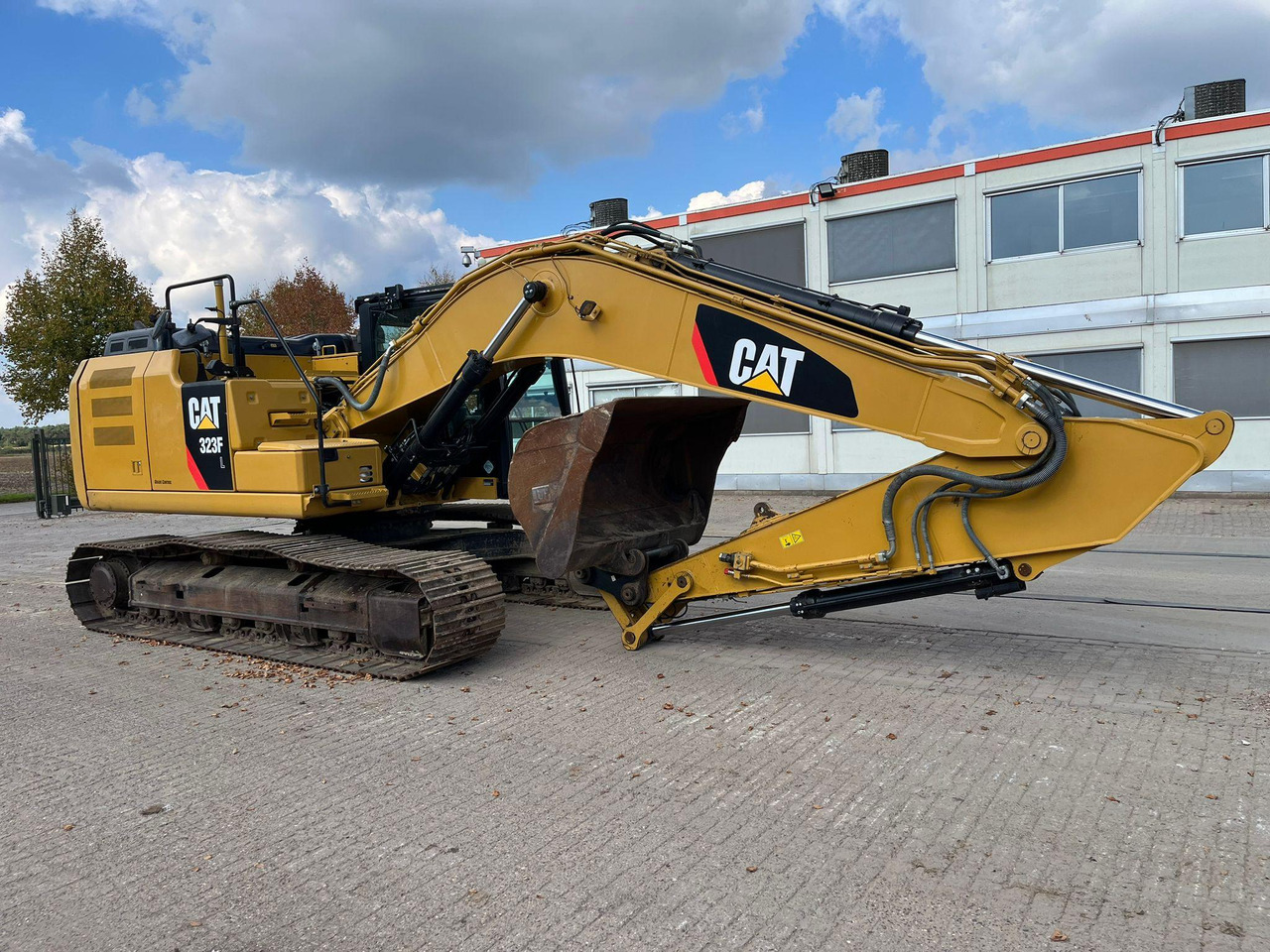 Caterpillar 323FL - حفارات زحافة: صور 4 Caterpillar 323FL - حفارات زحافة: صور 4
