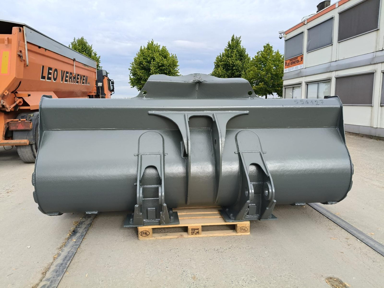 Volvo L 220 - بكت شيول: صور 2 Volvo L 220 - بكت شيول: صور 2