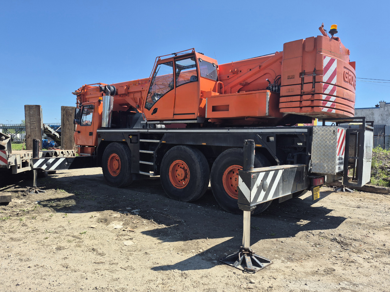 GROVE GMK3055 - موبايل كرين: صور 2 GROVE GMK3055 - موبايل كرين: صور 2