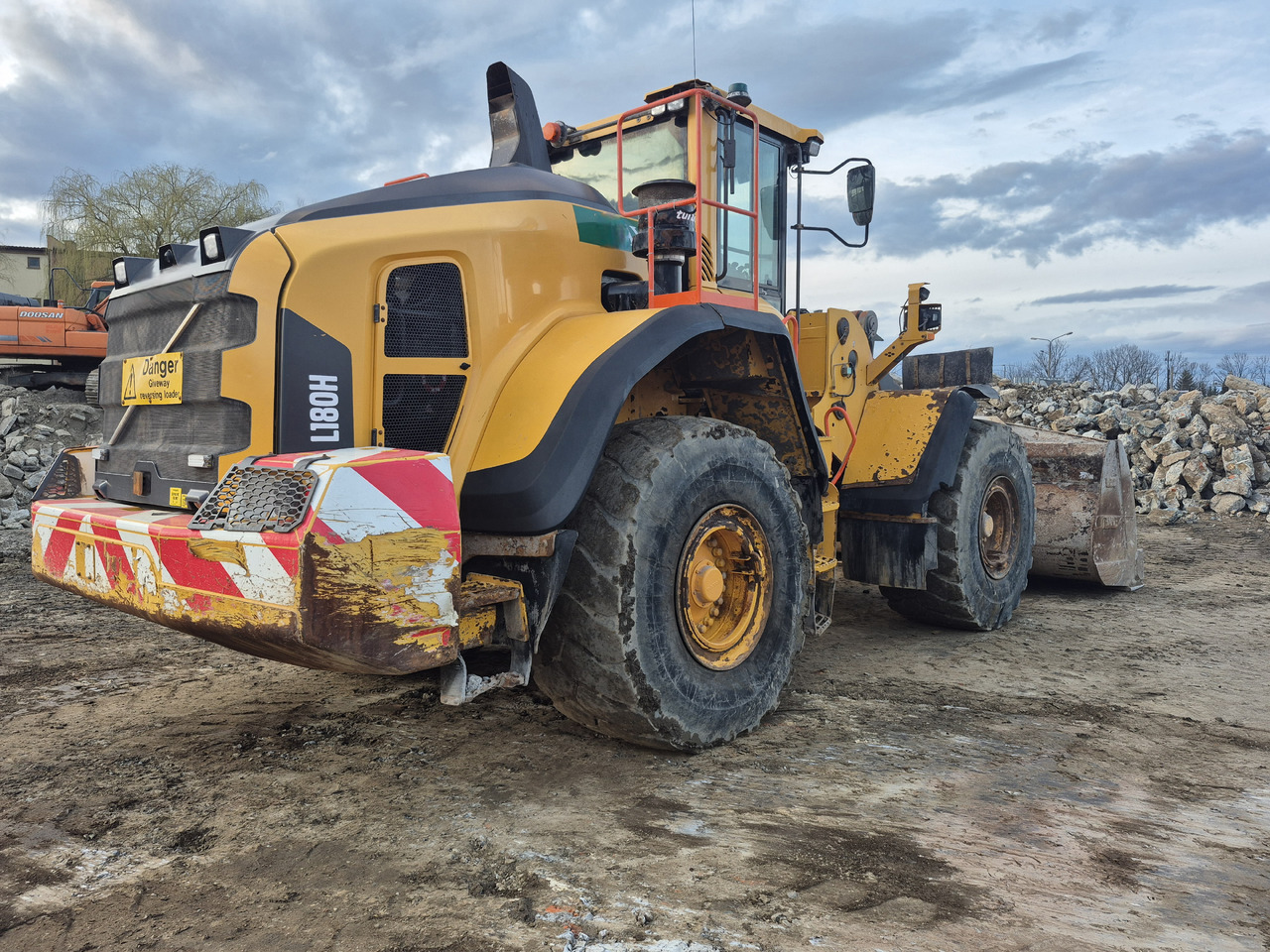 تأجير VOLVO L180H VOLVO L180H: صور 8