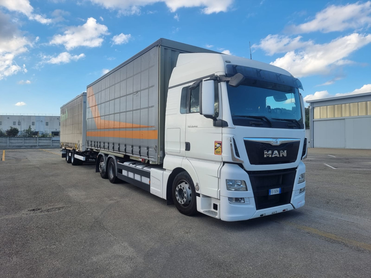AUTOCARRO PORTACASSE - 2016 - 781000 km MAN TGX 26.440 6x2 - شاحنة ستارة, مقطورة ستارة: صور 1 AUTOCARRO PORTACASSE - 2016 - 781000 km MAN TGX 26.440 6x2 - شاحنة ستارة, مقطورة ستارة: صور 1