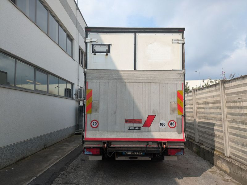 Camion cassone coibentato MAN MAN TGL 7.180 - بصندوق مغلق شاحنة: صور 2 Camion cassone coibentato MAN MAN TGL 7.180 - بصندوق مغلق شاحنة: صور 2